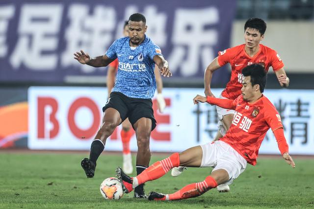 詹姆斯23+14天津力克北京 利夫18+8难挡3连败